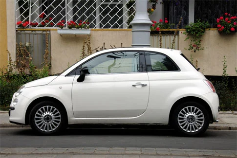 fiat 500 weißer Fiat 500 – Beispiel für Gebrauchtwagenankauf Lichtenfels
